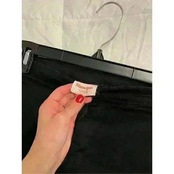 BELLA SKINNY JEANS IN BLACK DENIM - Picture 6 of 7